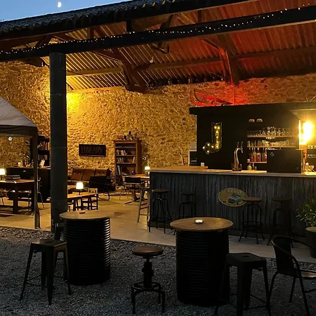 Luxury tent Roulotte Tzigane